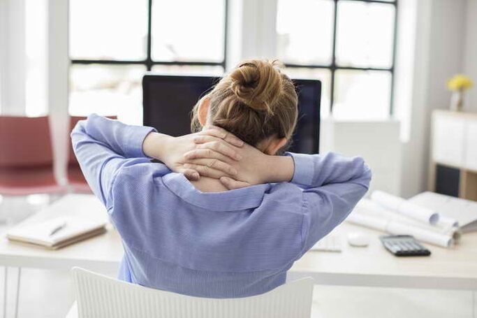 mellkasi osteochondrosis ülő munka során